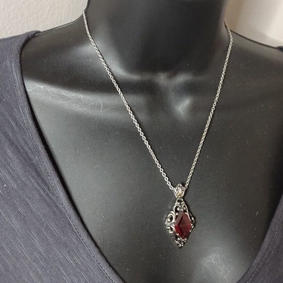 Diamond Shaped Red And Silver Tone Pendant Necklace 20 Inches Long - Picture 2 of 10